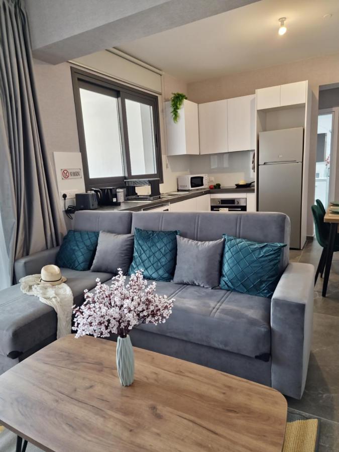 לרנקה Carisa Deluxe Apartment With Jacuzzi מראה חיצוני תמונה