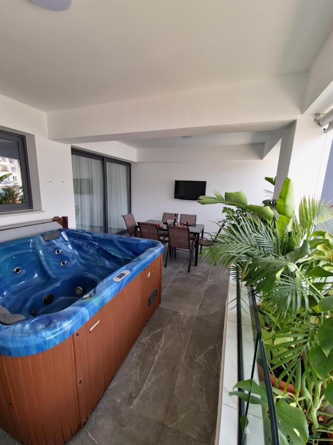 לרנקה Carisa Deluxe Apartment With Jacuzzi מראה חיצוני תמונה